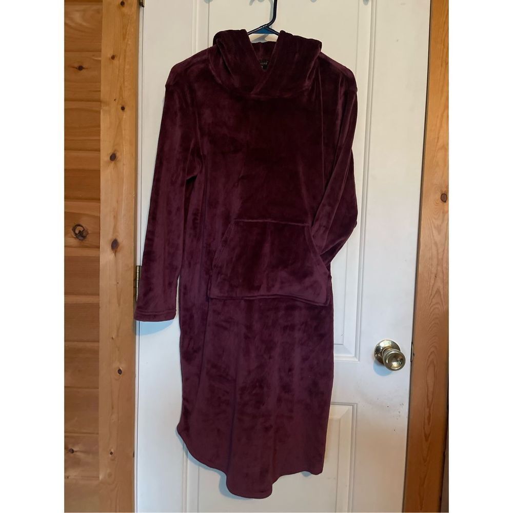 32Heat Womens hooded sleepwear size S/M purple, kangaroo pockets pull over, warm